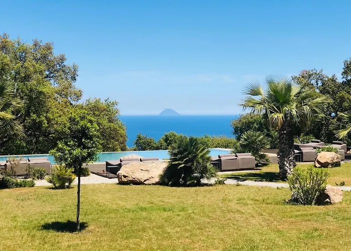 Hotel Vallegrande Nature By Geocharme 4*